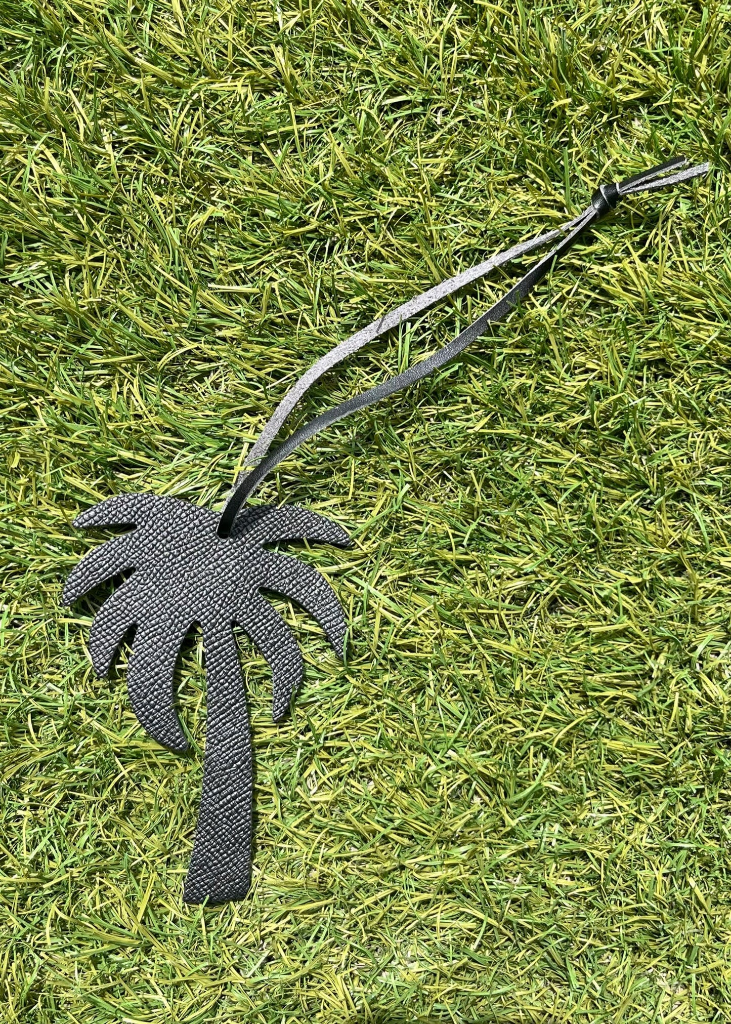 BLACK BAG CHARM